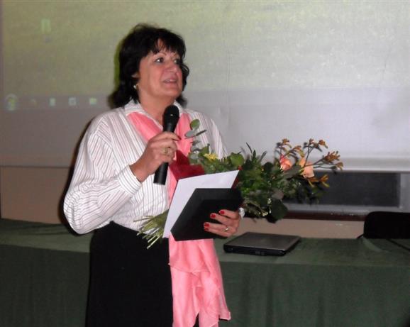 A 2013 évi dr. Háray Alfrédné Emlékdíjat dr. Lukovich Tamásné kapta